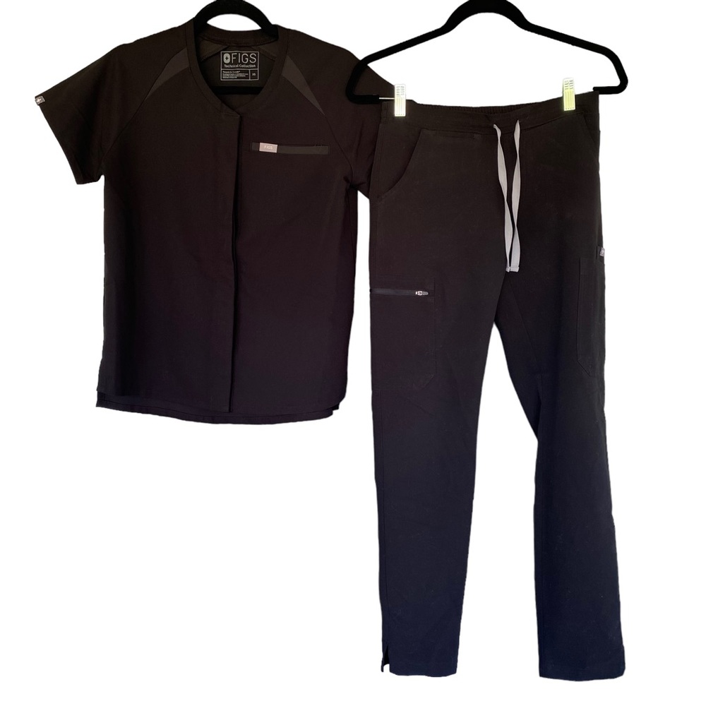 Figs Technical Collection Scrub Set in Black